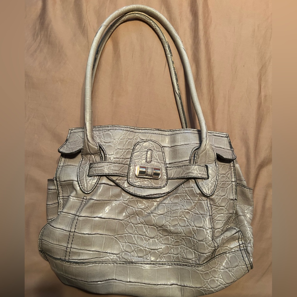 East 5th purse cream